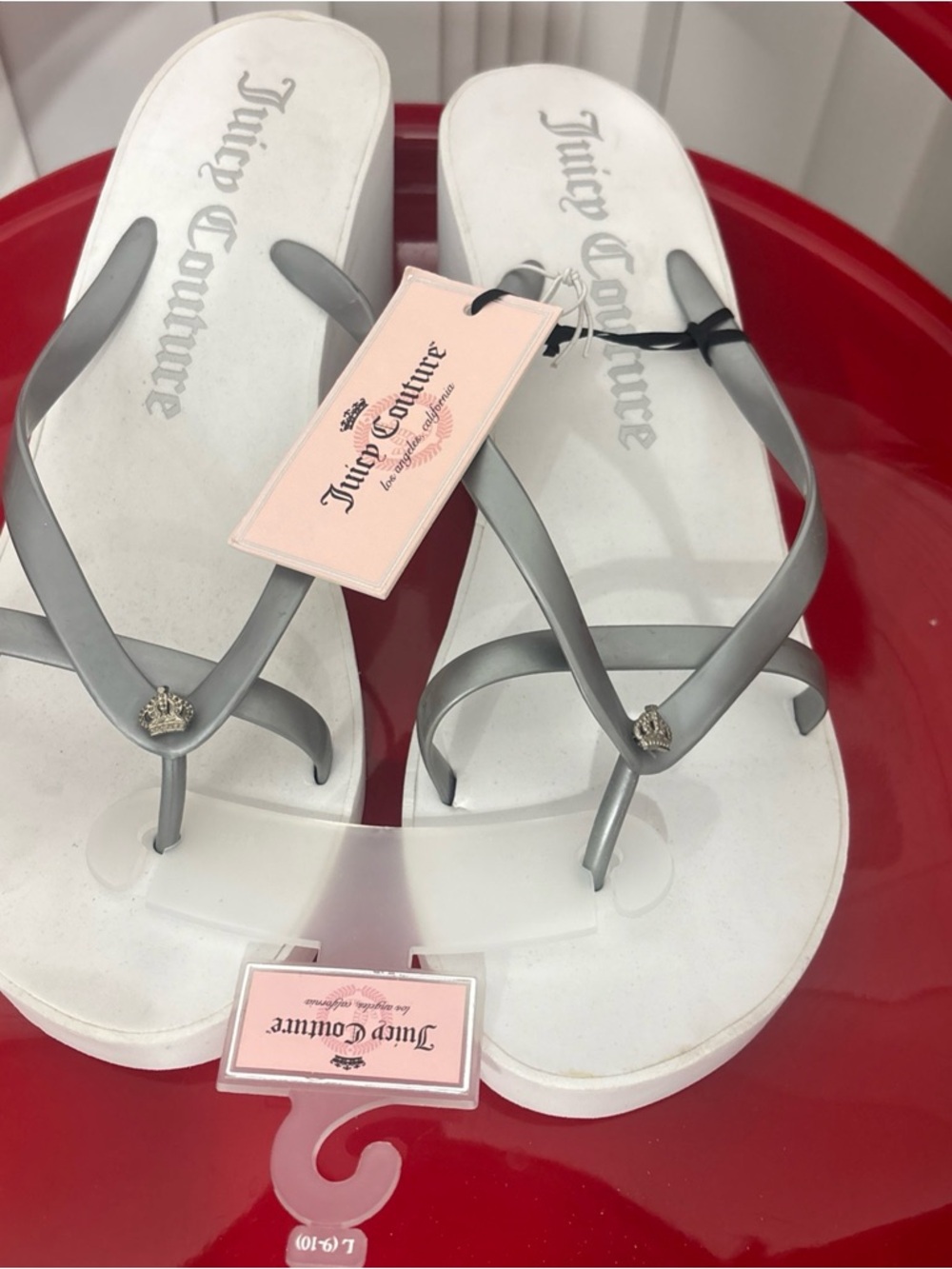 Juicy Couture Women's Silver Strap White Foam Flip Sandals L (9-10)